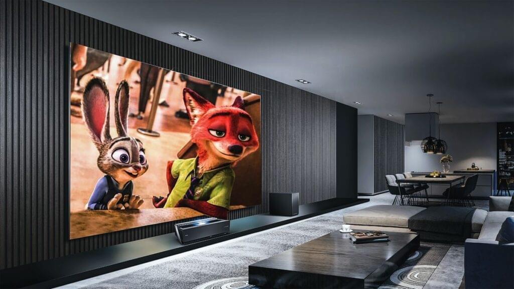 What is the Best Color for a Projector Screen, Best Color for Projector Screen, What Color Screen Is Best For a Projector, Best Color Screen for Projector, Projector Screen Color, Black Projector Screen